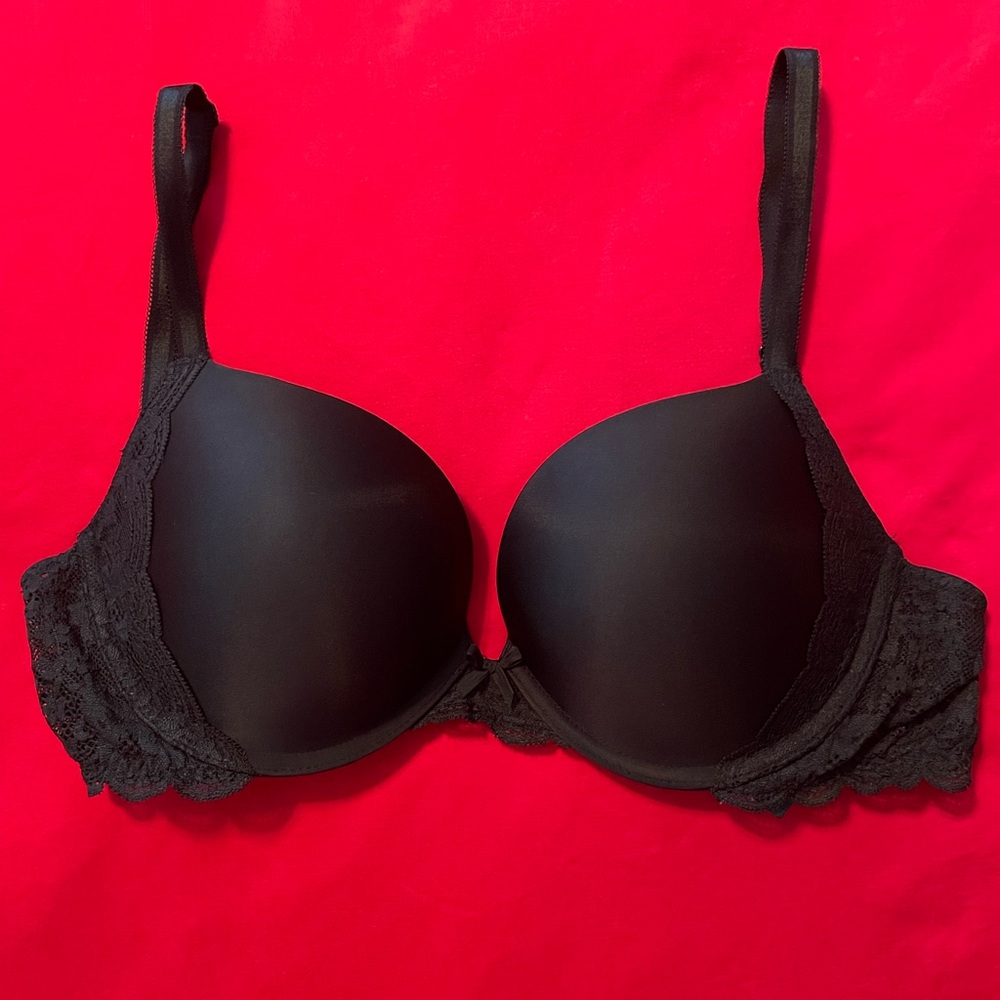 Victoria’s Secret Dream Angels bra 34DD